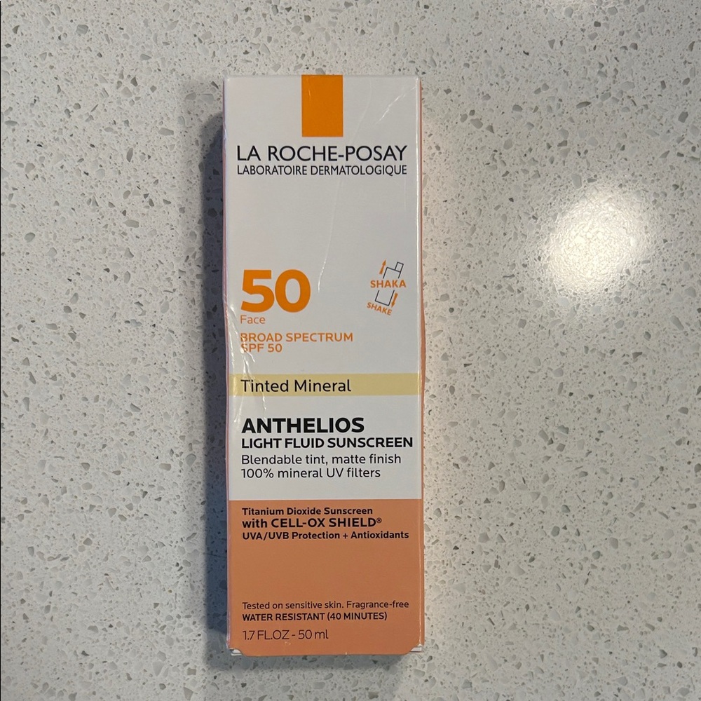 la roche posay anthelios tinted mineral SPF 50 sunscreen !!